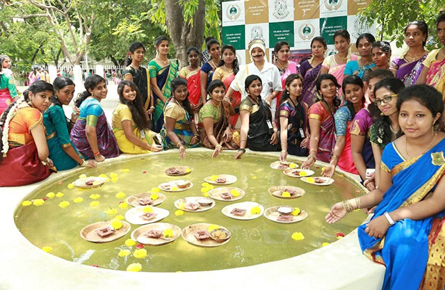 Aadi Perukku - Initiating College Students Into Tradition